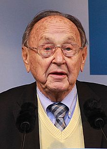 Ex-German foreign minister reveals secret: Always armed with pistol worldwide