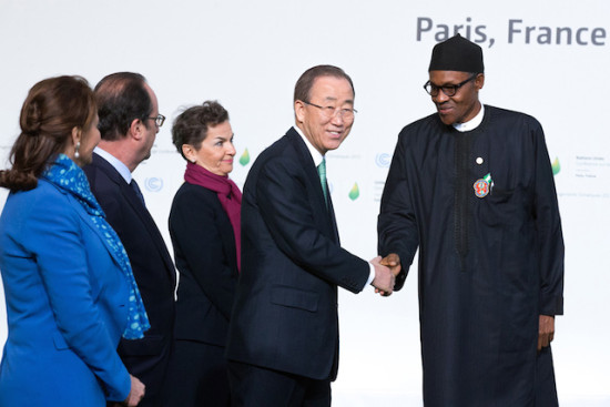 President Muhammadu Buhari in a hand shake with UN Sec General, Mr. Ban Ki Moon. French President, François Hollande looks on. Photo Sunday Aghaeze