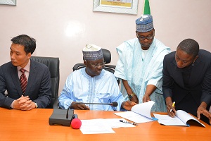 Al Makura on the day he signed MoU with reps of Tongyi in Lafia