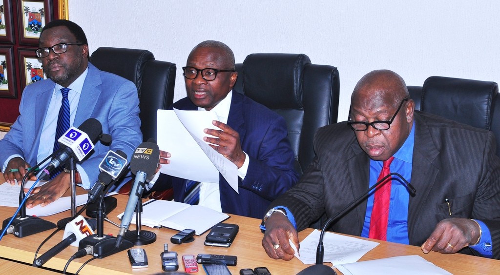 (File photo) Lagos State Commissioner for Health, Dr. Jide Idris (middle), addressing newsmen