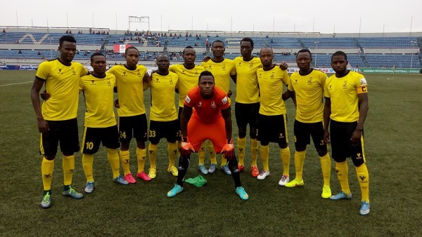 Wikki Tourists players
