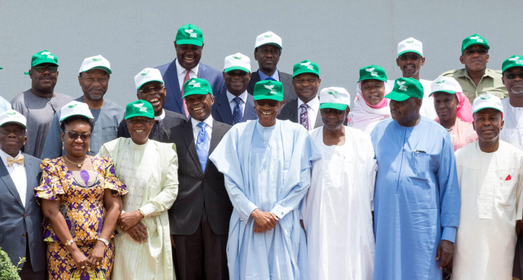 FEC SUPPORTS CHANGE BEGINS WITH ME: President Muhammadu Buhari flanked by the Vice President Prof Yemi Osinbajo, Chief of Staff to the President, Mallam Abba Kyari and others cabinet members supports CHANGE BEGINS WITH ME after the Federal Executive council at the Presidential Villa in Abuja. PHOTO; SUNDAY AGHAEZE. OCT 5 2016