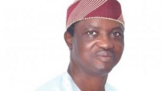 Dr. Adesola Adadayo