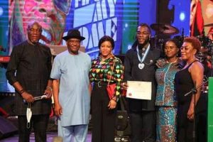 Burna Boy, his parents, Wike and other officials of Rivers State Government during the award ceremony