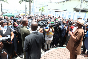 Governor of Rivers State, Nyesom Ezenwo Wike (right), addressing members of the Nigeria Bar Association (NBA), who were on solidarity protest to the Government House, Port Harcourt in support the industrial action embarked upon by members of the Judiciary Staff Union of Nigeria (JUSUN) for financial autonomy for the judiciary.