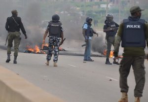 Police: Gunmen kill 6 police officers in Anambra