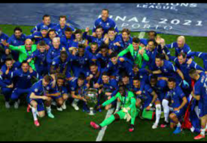 Chelsea players celebrate Champions League victory