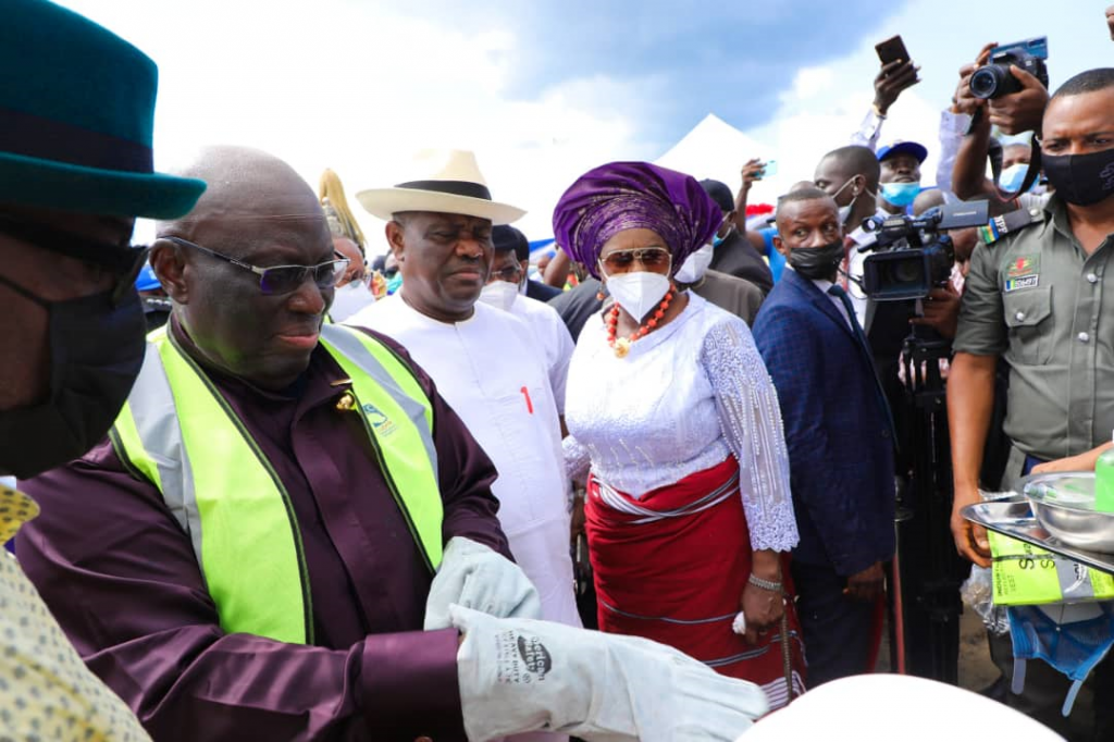 L-R: Chairman of Greater Port Harcourt Development Authority, Chief Ferdinand Anabraba; Governor of Rivers State, Nyesom Ezenwo Wike (middle) and Deputy Governor of Rivers State, Dr. (Mrs) Ipalibo Harry-Banigo during the flag off of Trans-Kalabari Road Central Group Segment Alignment E, Phase 1 at Degema on Thursday.