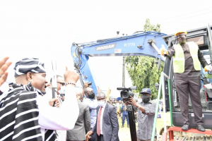 Governor of Rivers State, Nyesom Ezenwo Wike (left) applauding former Deputy Speaker House of Representatives, Rt. Hon. Chibodum Nwuche during the flag off of Ahoada-Omoku Road Phase 1 in Ahoada on Wednesday