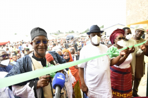 L-R: Chairman of the Board of Trustees (BoT) of the PDP, Senator Walid Jubril, Governor of Rivers State Nyesom Ezenwo Wike, Deputy Governor of Rivers State, Dr. (Mrs) Ipalibo Harry-Banigo, Speaker of Rivers State House of Assembly Rt. Hon. Ikuinyi O. Ibani and Hon. Marcus Nle Ejii during the inauguration of Community Secondary School, Eteo, Eleme LGA on Friday.