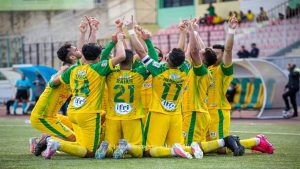 Raja Club Athletic of Casablanca held their nerves to clinch their second CAF Confederation Cup title after beating Algerian side JS Kabylie 2-1 in the final match on Saturday.