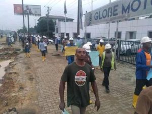 Julius Berger workers during their protest in Port Harcourt on Tuesday