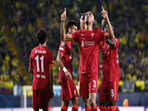 Liverpool players celebrate victory over Villarreal i Champion's league semi final