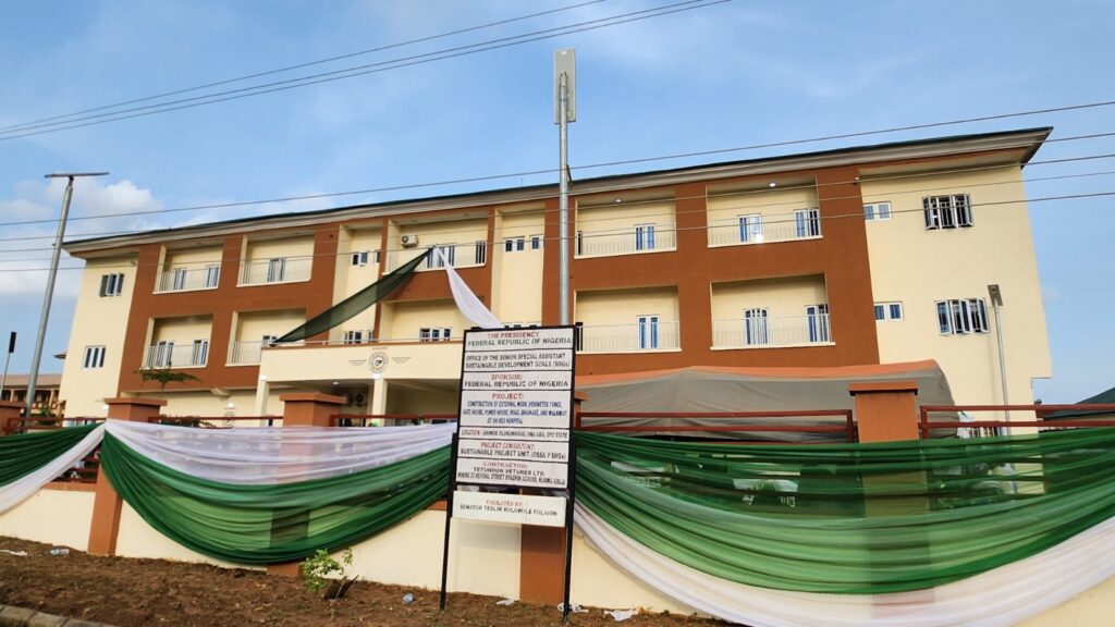 00-Bed Mother and Child Hospital commissioned in Abonde, Ona-Ara Local Government Area the same day.