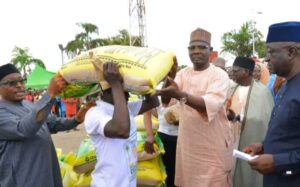 Gov. Sule begins palliative distribution in Karu LGA