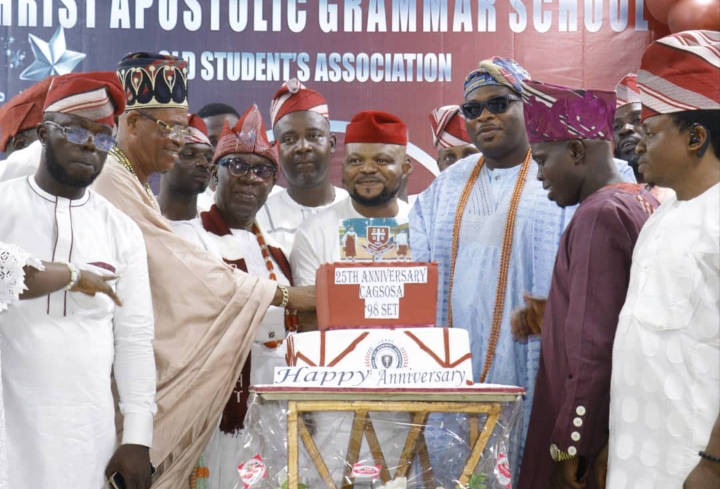 '98 Set Apollo Grams Old Students marks 25th Anniversary