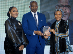 L-R : Dr. Tinuola Akinbolagbe, MD/CEO Private Sector Health Alliance of Nigeria (PSHAN); Aigboje Aig-Imoukhuede (CON), Director, PSHAN; Fatima Aliko-Dangote, G.E.D Commercial Operations receiving the “Outstanding Philanthropy” award on behalf of Chairman, Aliko Dangote Foundation, Aliko Dangote during the PSHAN Gala and Awards night in Lagos recently.
