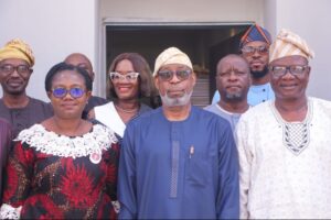 👆The Honorable Minister of Solid Minerals Development, Dr. Dele Alake, accompanied by the Permanent Secretary, Ministry of Solid Minerals Development, Dr. Mary Ogbe, during a tour of agencies by the Hon. Minister, to the Council of Nigerian Mining Engineers and Geosciencetists office (COMEG), headed by Prof. Zacheus O. Opafunso on Nov. 22, 2023.