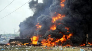Kano Refinery explosion2