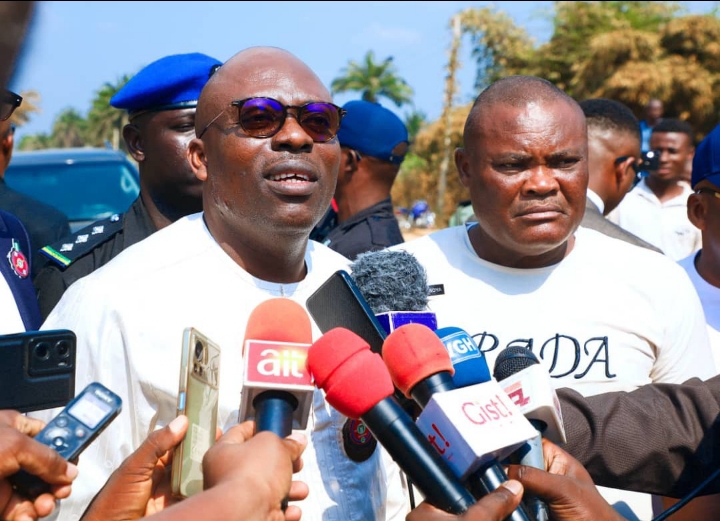 Gov. Siminalayi Fubara addressing the press after inspecting the Etche-Igbodo road on Tuesday