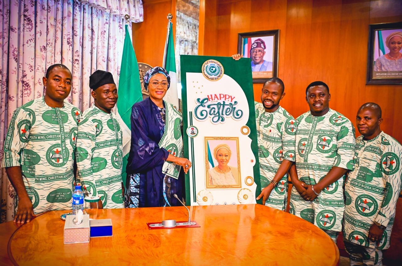 Presentation of Easter Card to the First Lady of the Federal Republic of Nigeria Senator Oluremi Tinubu by Executives of the Youth Wing of the Christian Association of Nigeria YOWICAN during a courtesy visit at the State House Abuja on Monday 1st April 2024