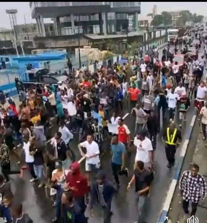 Protesters in Port Harcourt.jpg