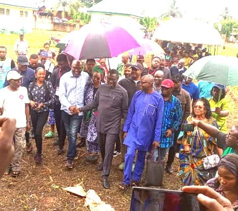 Asue Ighodalo on his way to the voting centre.jpg