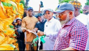 Governor Ododo performing the fertilizer distribution flag-off