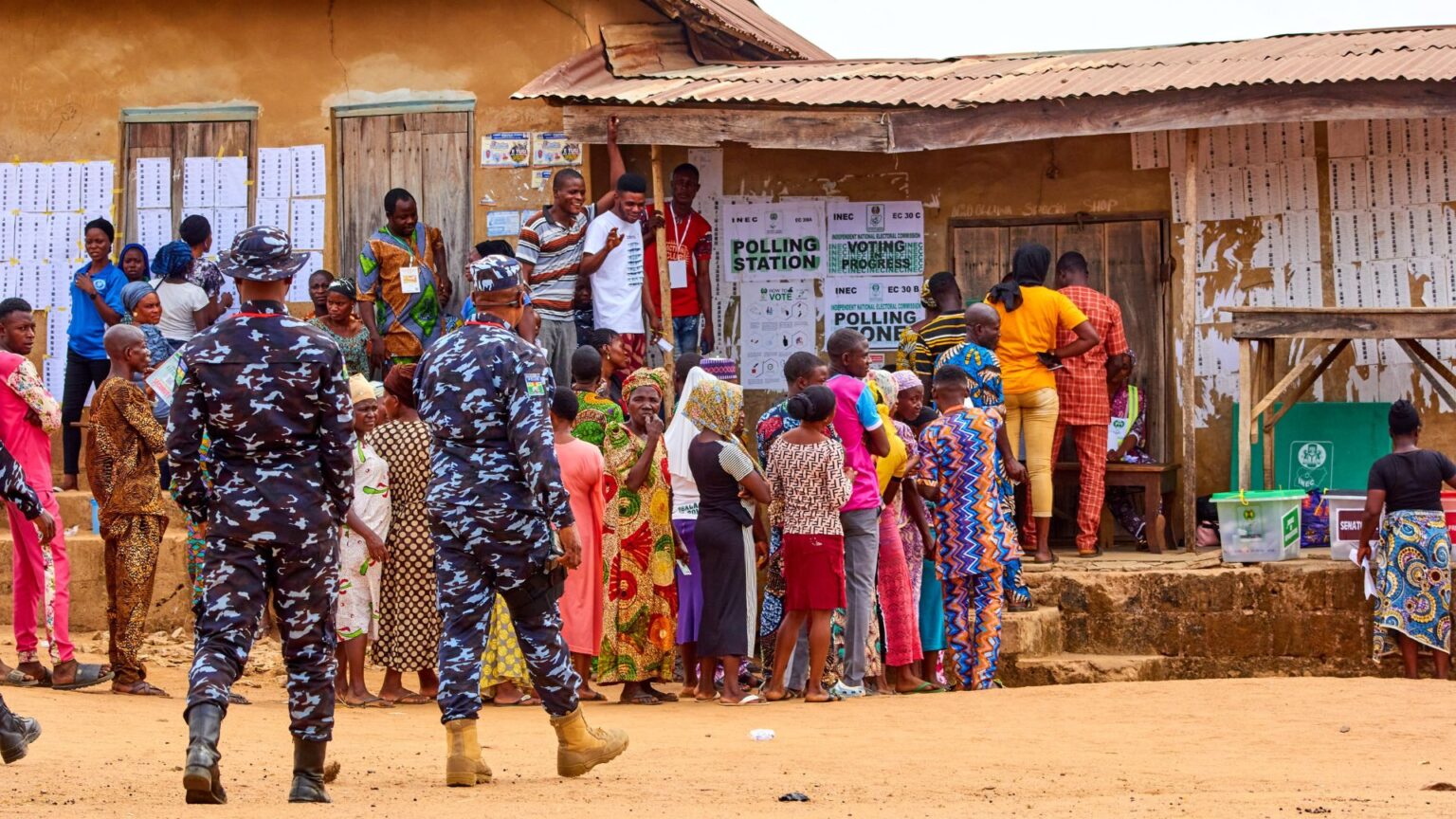 Voters on queue in Nigeria.jpg
