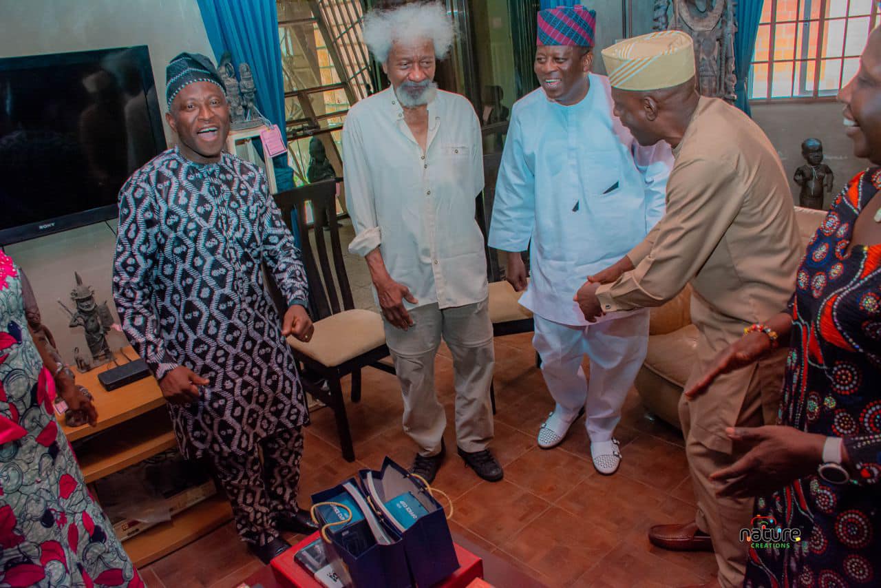Professors Soyinka, third left, Oyeweso, third right amd others.jpg