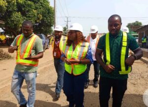 Liberia’s National Road Fund NRF Manager, Joseta Neufville-Wento, center, with her team, on spot assessment of roads, to ensure value for money