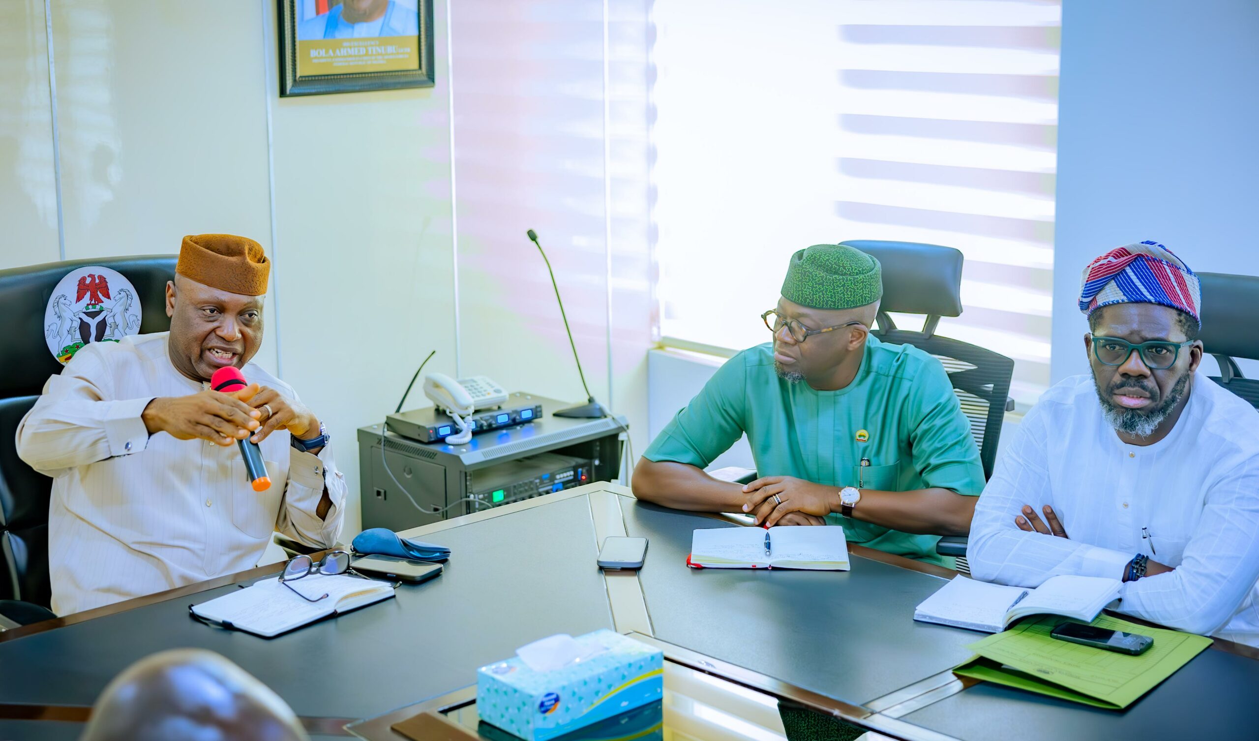 Governor Oyebanji during his meeting with the contractors