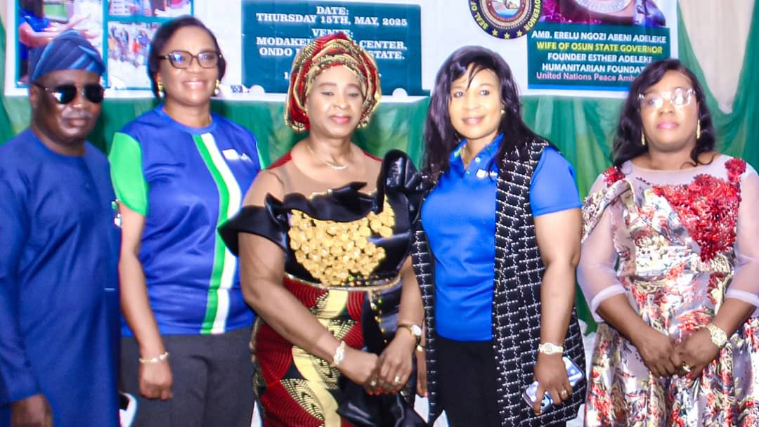 L-R: Commissioner for Education, Osun State, Hon. Dipo Eluwole representing Governor Ademola Adeleke of Osun State; Regional Bank Head, SouthWest II, Fidelity Bank Plc, Mrs. Morenike Olabisi; Wife of Osun State Governor; Ambassador Ngozi Adeleke; Regional Operations Service Supervisor, Southwest 2, Fidelity Bank Plc, Mildred Ajepe; and Wife of the Deputy State Governor, Mrs. Olusola Adewusi; during the Fidelity Food Bank distribution in partnership with Esther Adeleke Foundation in Modakeke, Ile-Ife Community, Osun State recently.