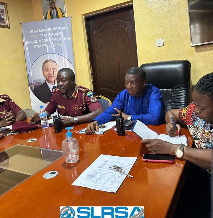Management meetings on contract signing strategies