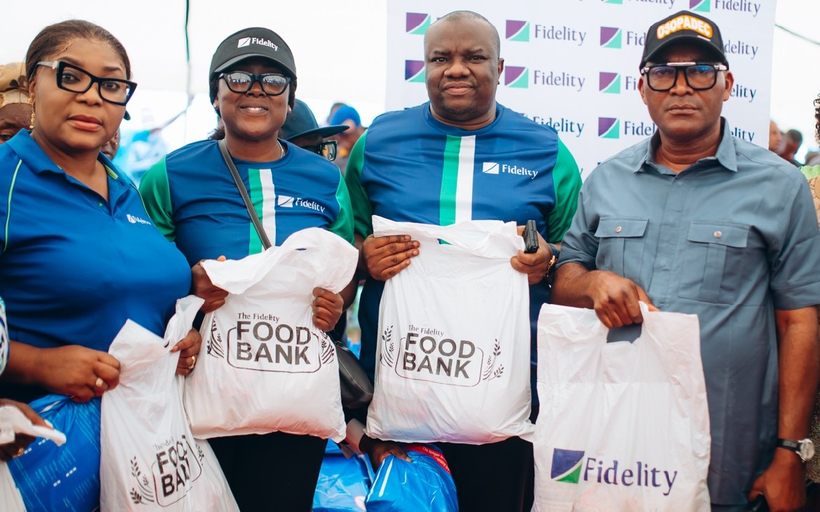 L-R: Branch Leader, Akure, Fidelity Bank Plc, Mrs. Angela Akeju; Team Lead, CSR, Fidelity Bank Plc, Victoria Abuka; Regional Bank Head, Southwest 1, Fidelity Bank Plc, Folaranmi Jemirin; and Chairman, Ondo State Oil Producing Areas Development Commission (OSOPADEC), Prince Biyi Poroye, at the Fidelity Food Bank distribution event held in Igbokoda Community, Ilaje Local Government Area of Ondo State, recently.