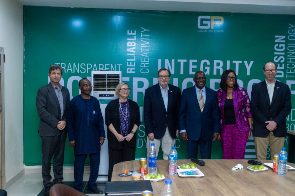 Richard Mills and others after he led a team of top American embassy officials on a tour of the firm’s facilities in the Osisioma Industrial layout in Aba, Abia