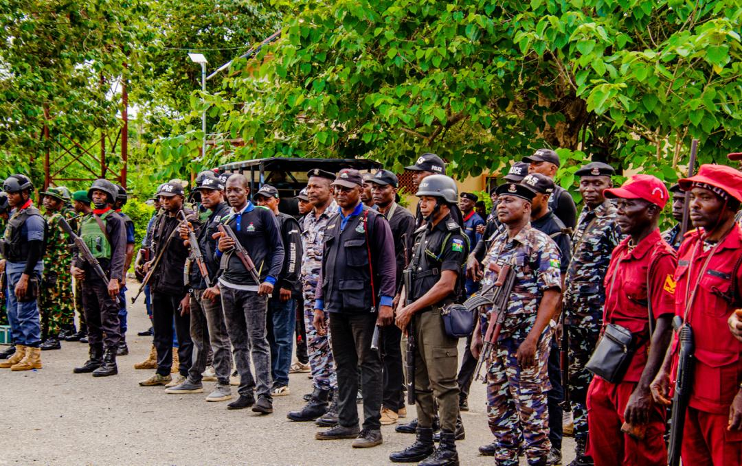Men and officers of the Military, Police, NSCDC, Directorate of State Security, Amotekun Corps, and others.2