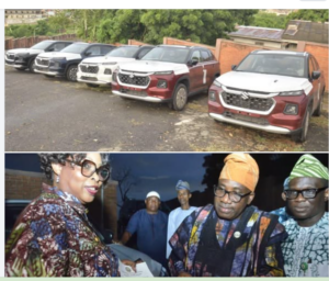 Mr Kehinde Onasanya distributing the vehicles