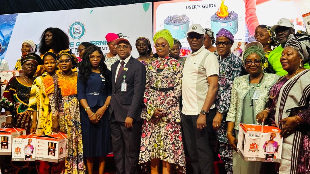 Ogun Advocates Clean Energy, Distributes 3,500 Cooking Stoves